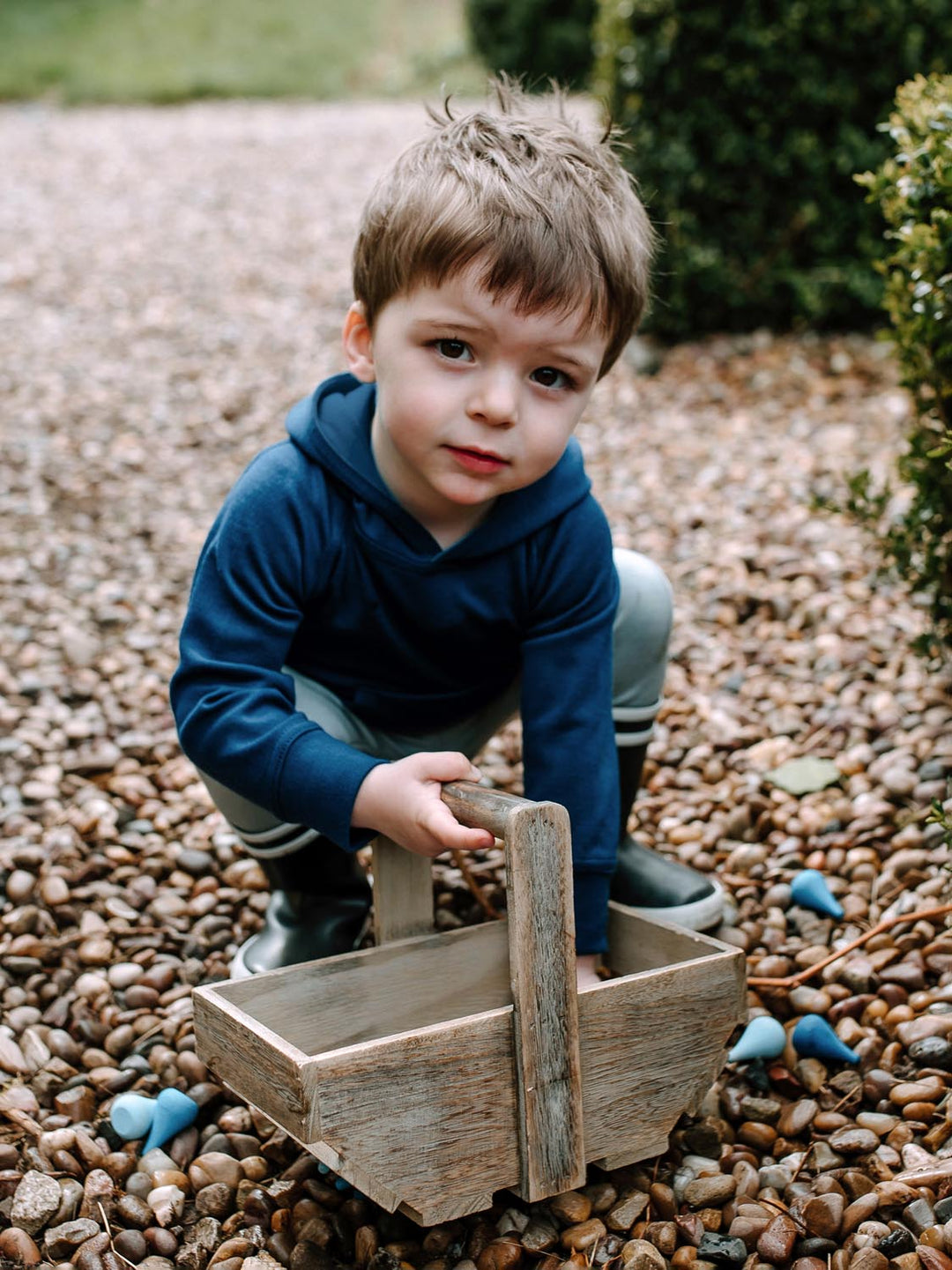 Kids merino hoodie navy front #colour_french-navy