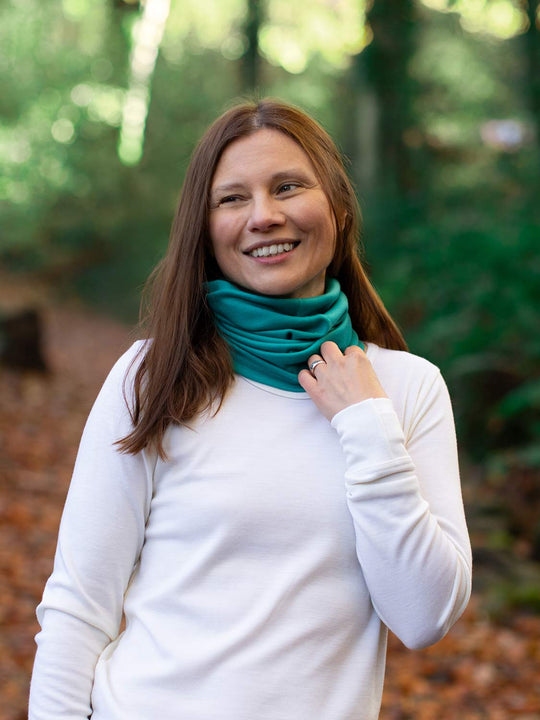 merino wool snood green front #colour_wild-green