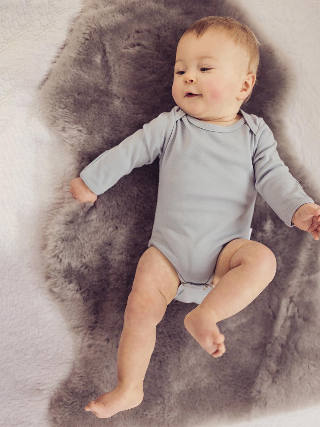 Baby Merino Bodysuit Superlove Merino Grey front #colour_cloud-grey