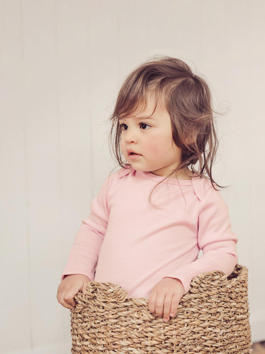 Baby Merino Bodysuit Superlove Merino Pink closeup #colour_vintage-rose