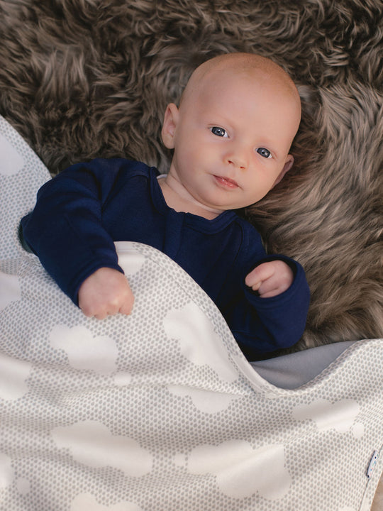 Merino baby wrap blanket grey cloud close-up #colour_silver-linings