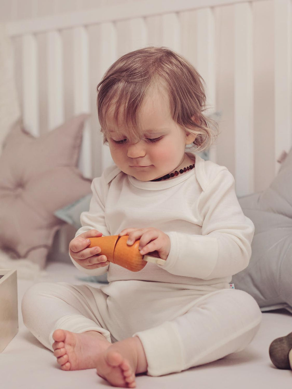baby merino thermal base layer Superlove Merino white front #colour_pure-ivory