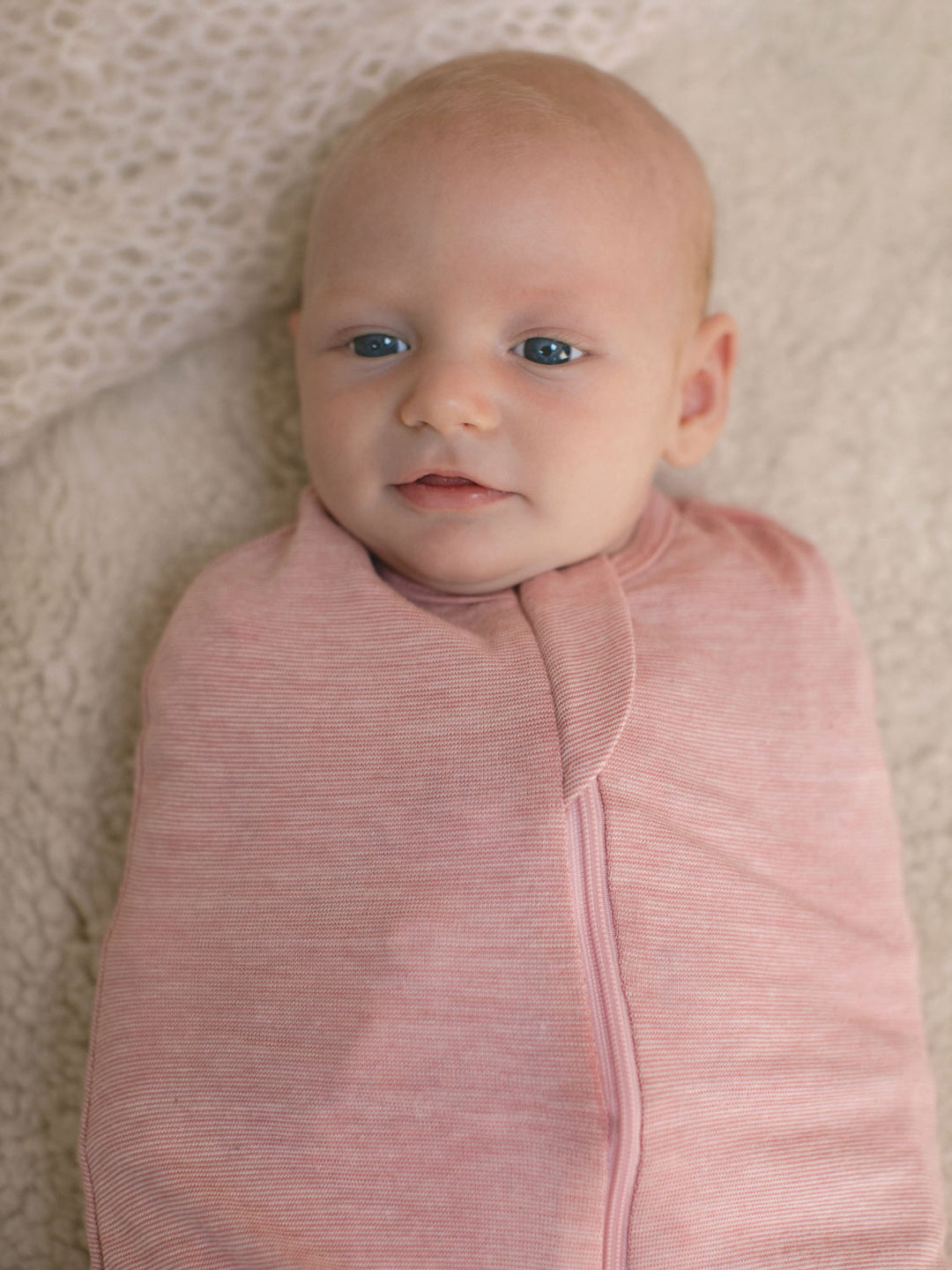 merino baby zip swaddle pink superlove detail #colour_vintage-rose-melange