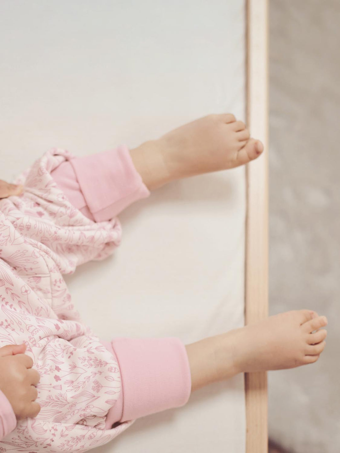 Merino toddler sleeping bag pink floral toddler  feet #colour_millefleur