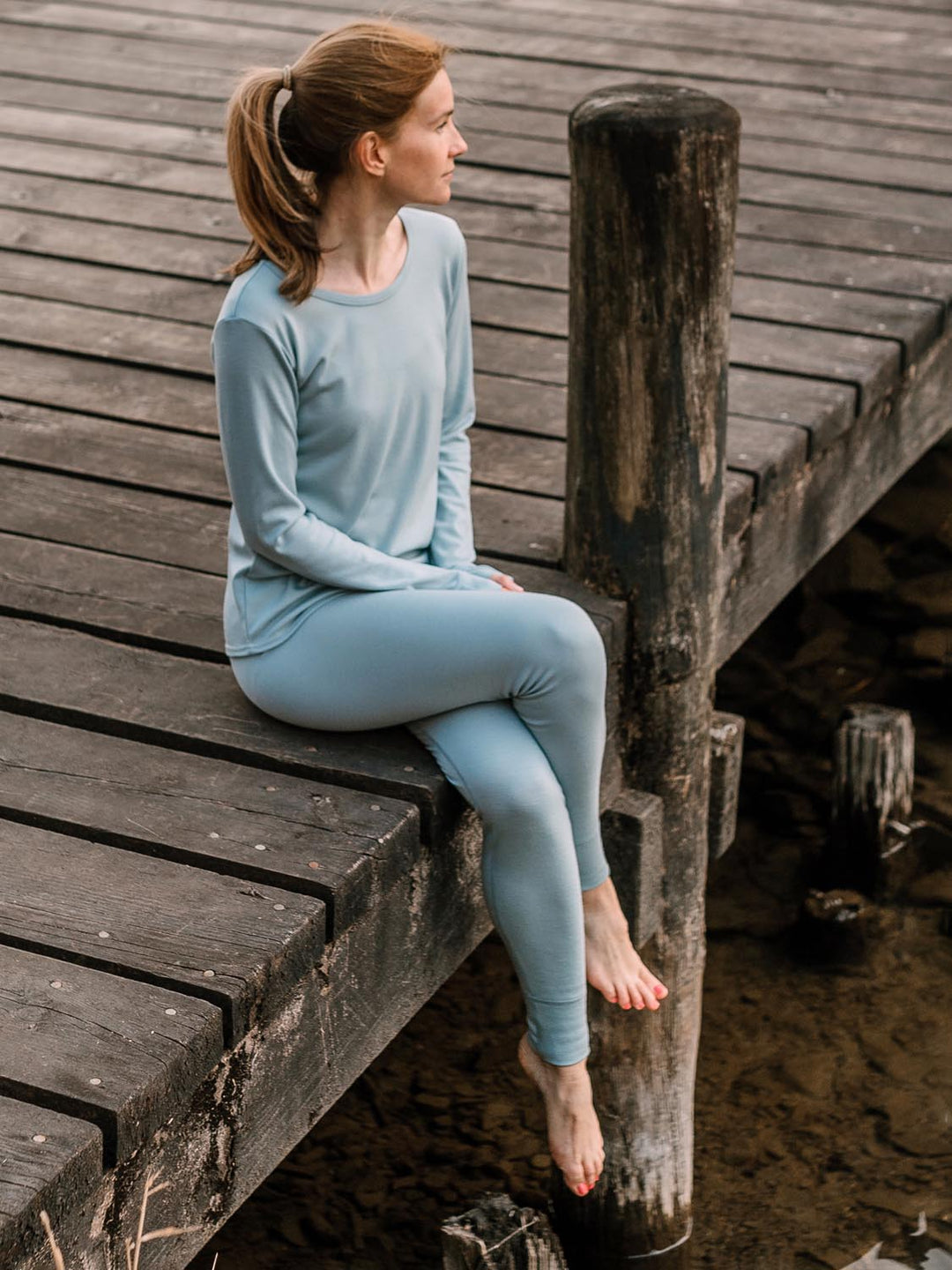 womens merino base layer thermal grey side #colour_cloud-grey