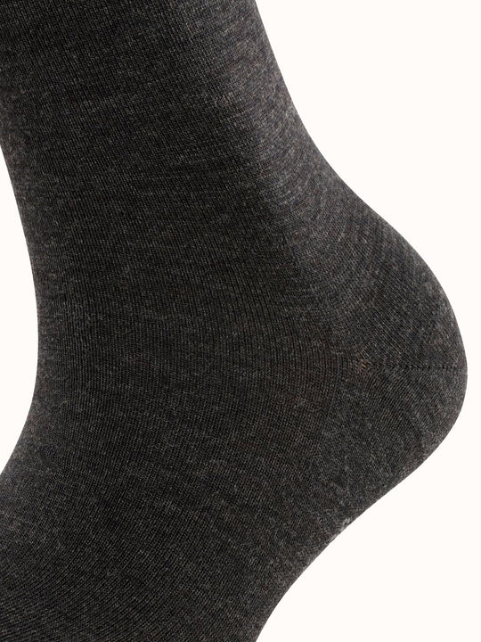 Merino wool womens socks black grey heel #colour_anthracite-melange