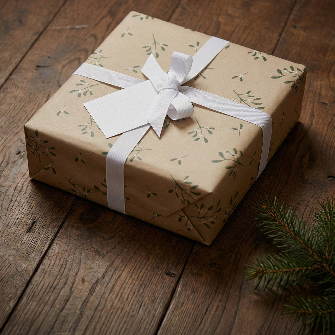 Gift Wrap Gift Wrap Wrapped Superstar #colour_mistletoe