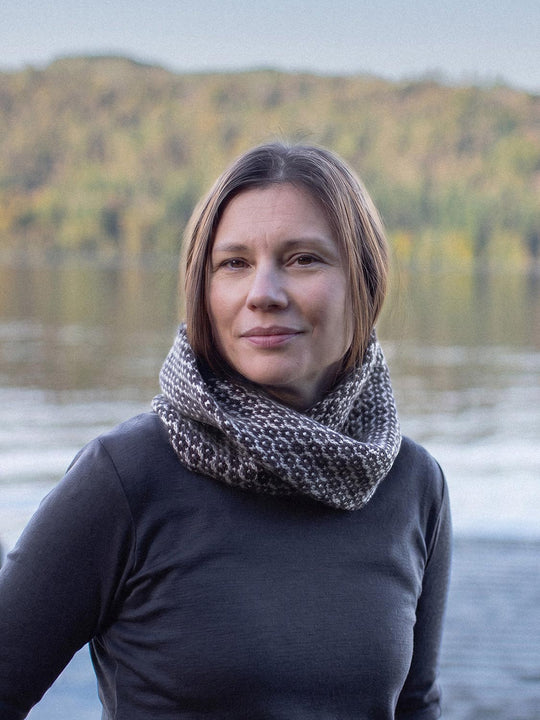Merino wool womens neck cowl snood knit in black front #colour_flint