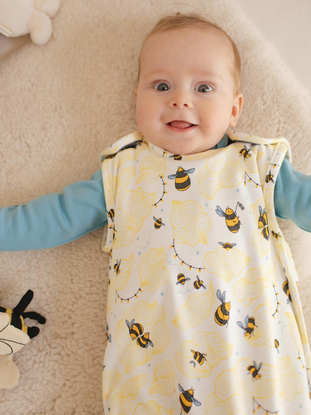 Merino baby sleeping bag bee print full front #colour_bumble