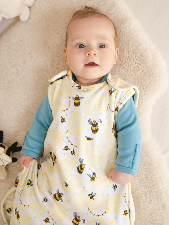 Merino baby sleeping bag bee print close #colour_bumble