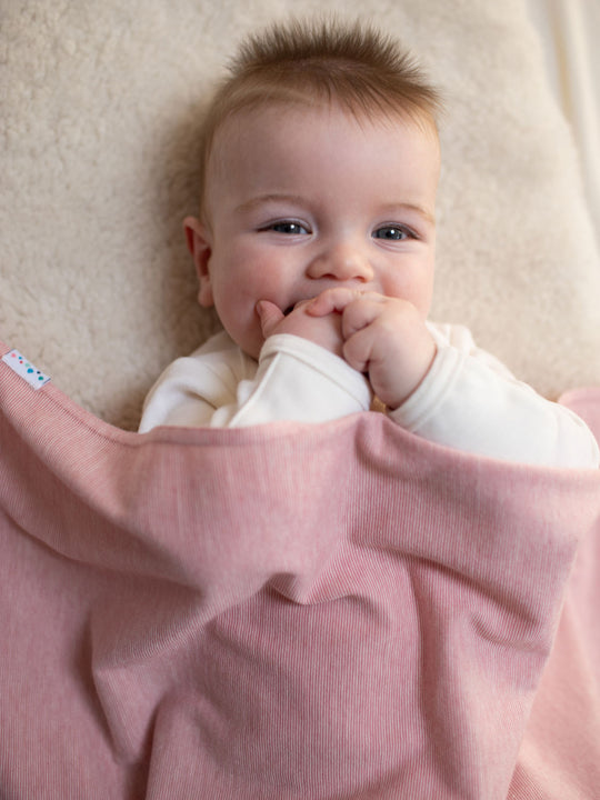 merino baby swaddle blanket pink superlove detail #colour_vintage-rose-melange