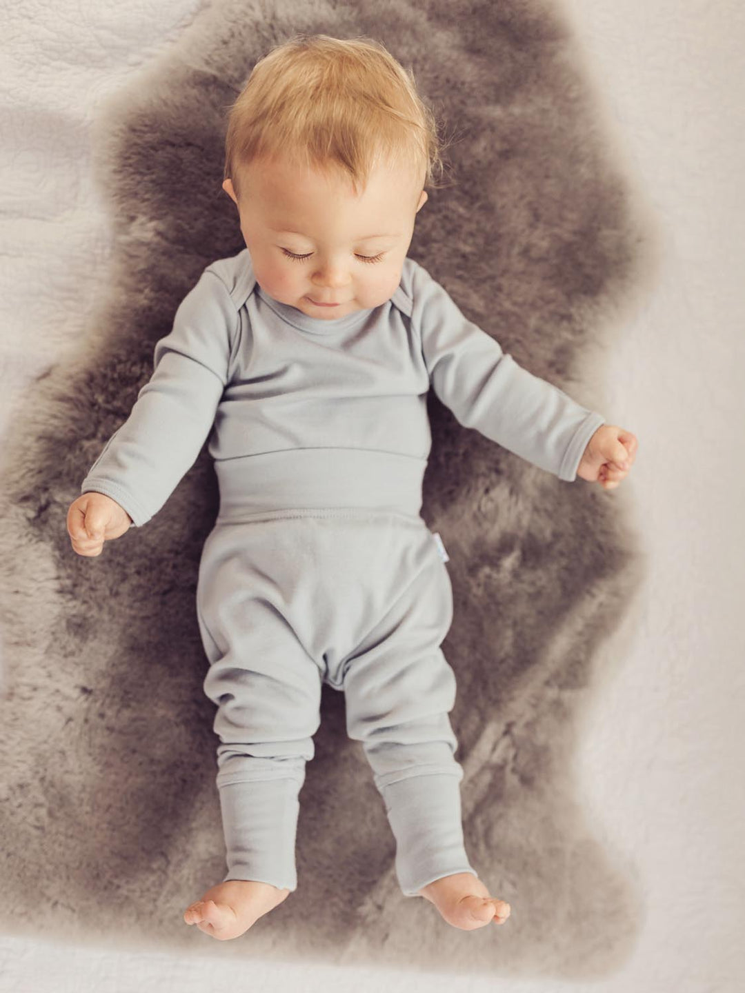 merino baby thermal base layer set grey front #colour_cloud-grey