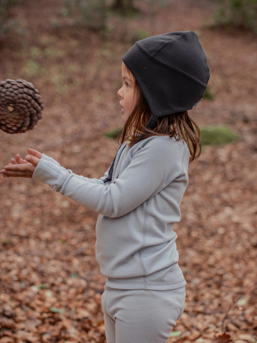 Merino Baby Toddler Reversible Hat  with ties Superlove Merino black side #colour_ink