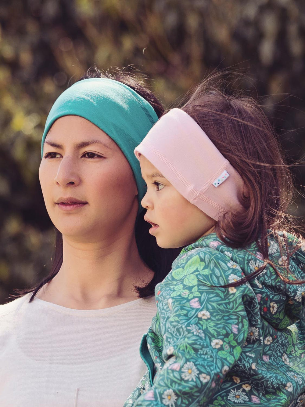 merino headband green front #colour_wild-green