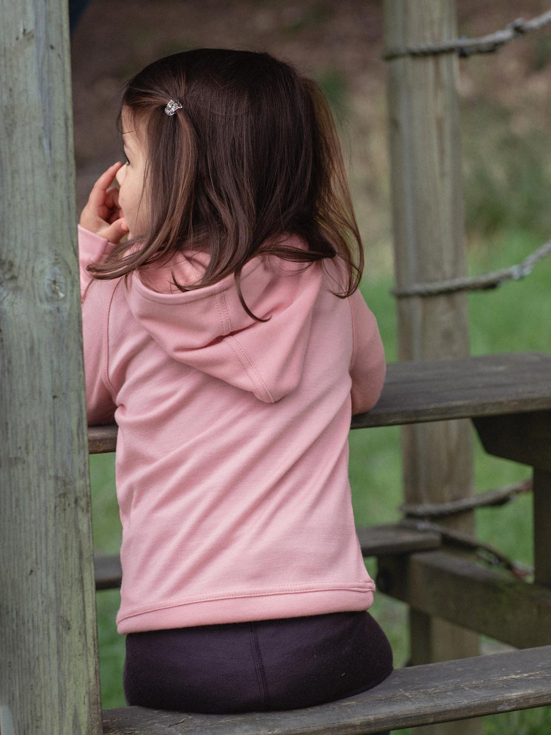 Kids merino hoodie pink back #colour_vintage-rose