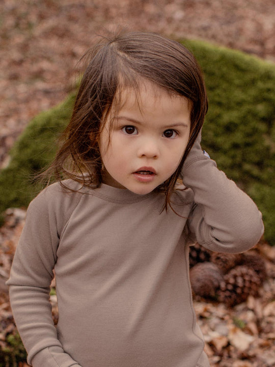 Merino kids thermal baselayer top beige neutral detail #colour_pebble