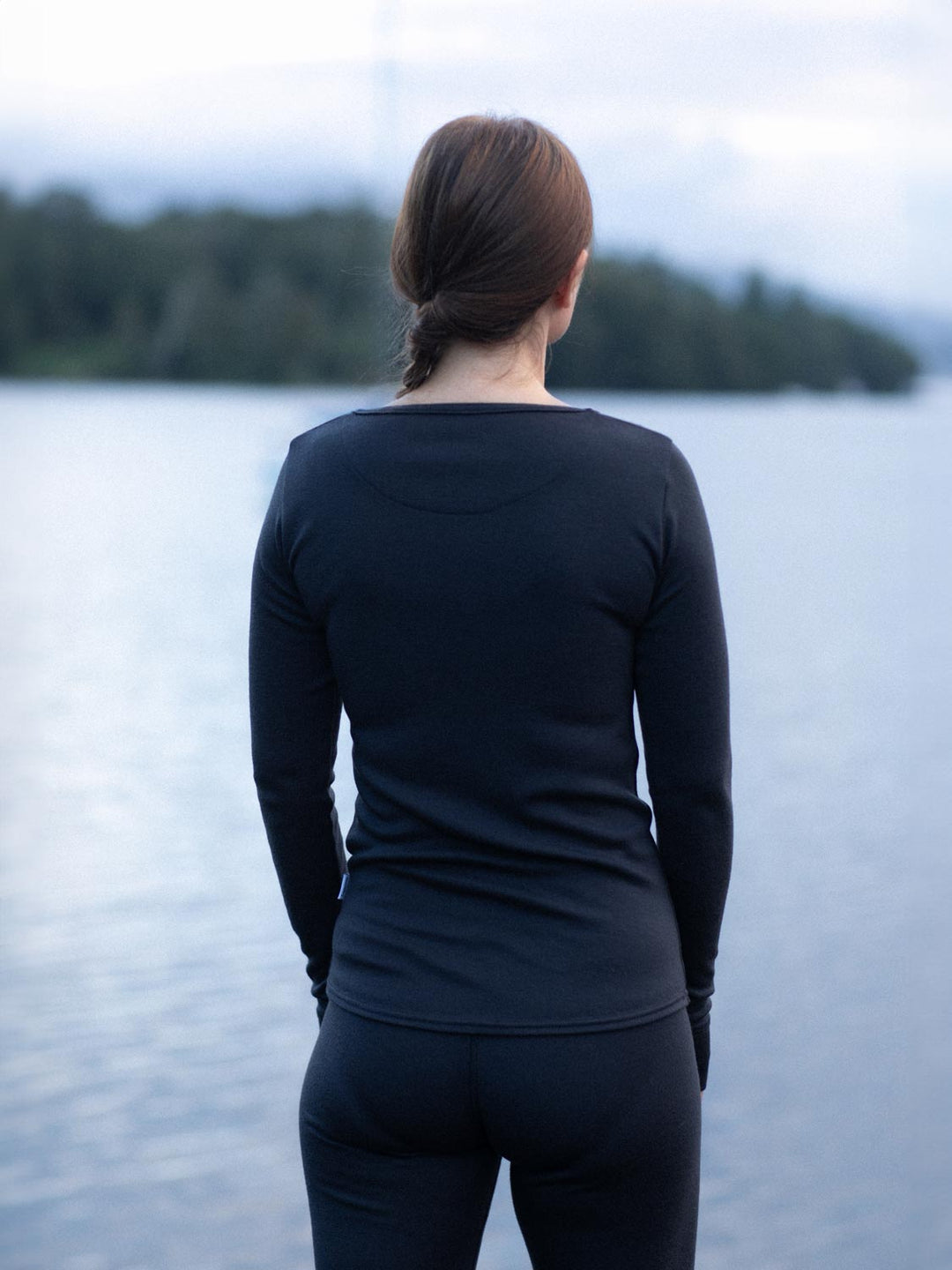 Merino womens baselayer thermal top black back #colour_ink