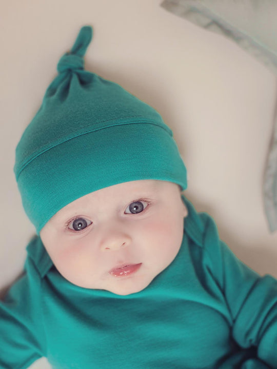 newborn baby merino hat green front #colour_wild-green