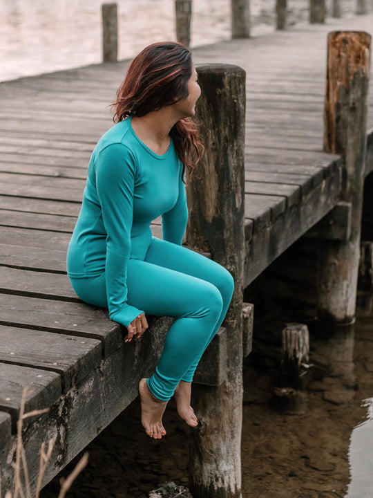 womens merino base layer thermal green side #colour_wild-green